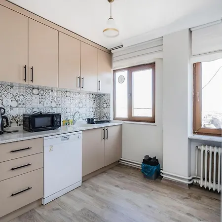 Altiparmak 4 Bedroom Apartment *