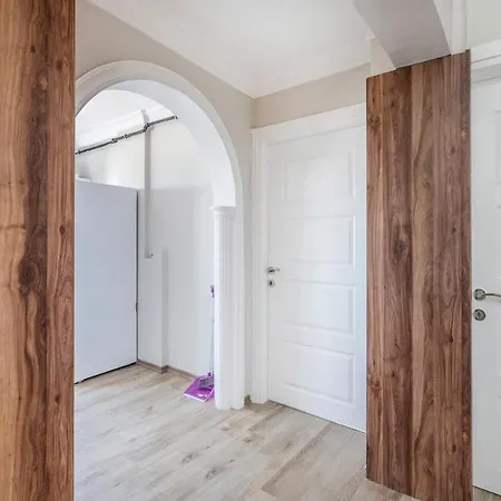 Altiparmak 4 Bedroom *
